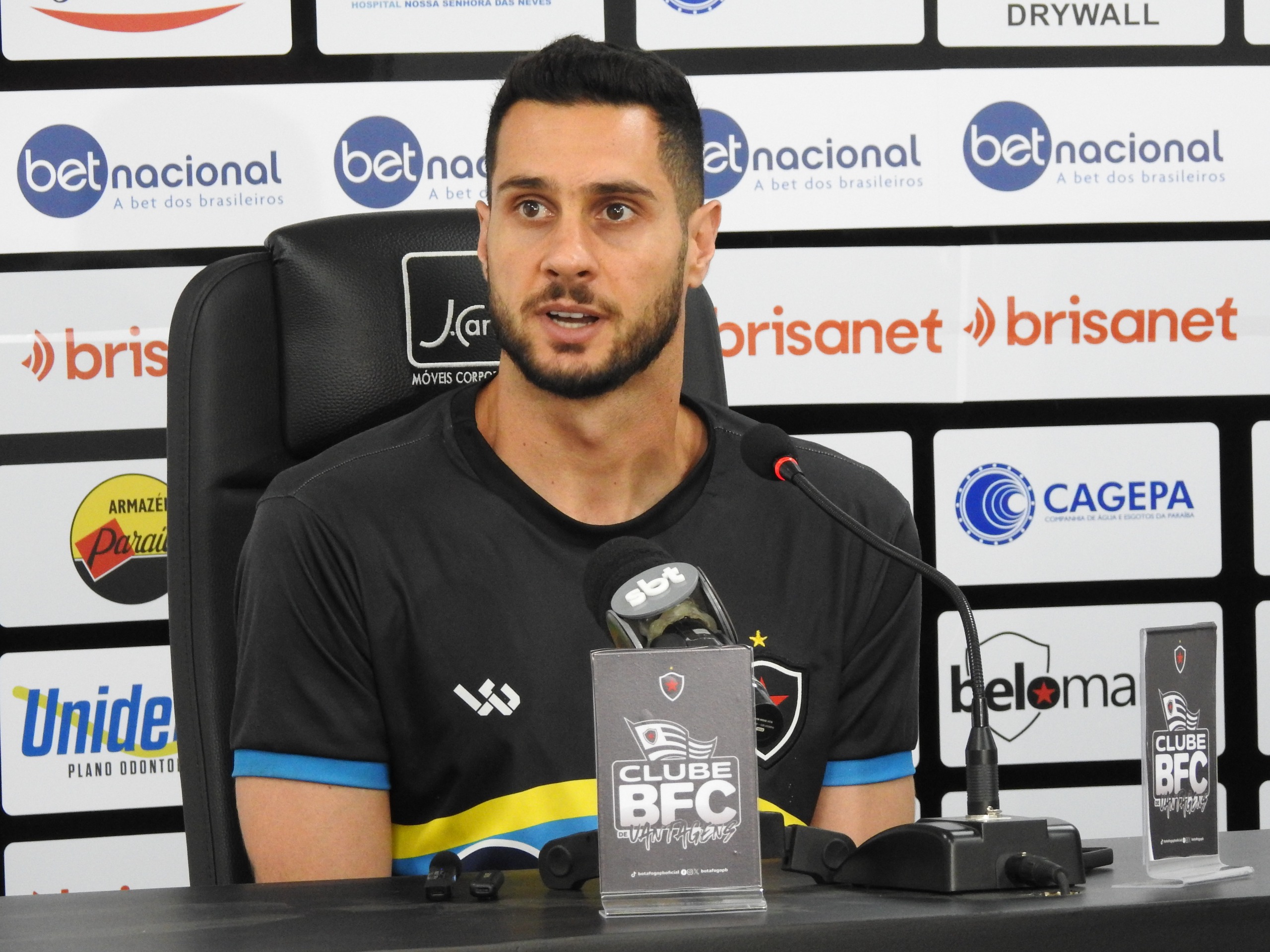 Goleiro Dalton na coletiva de imprensa Fotos: Allan Hebert/Botafogo-PB